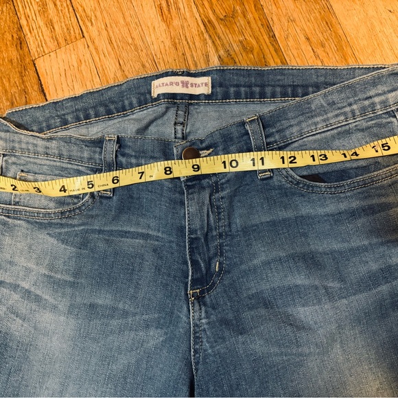 Altar'd State Light Blue Women's Skinny Jeans - Picture 4 of 8